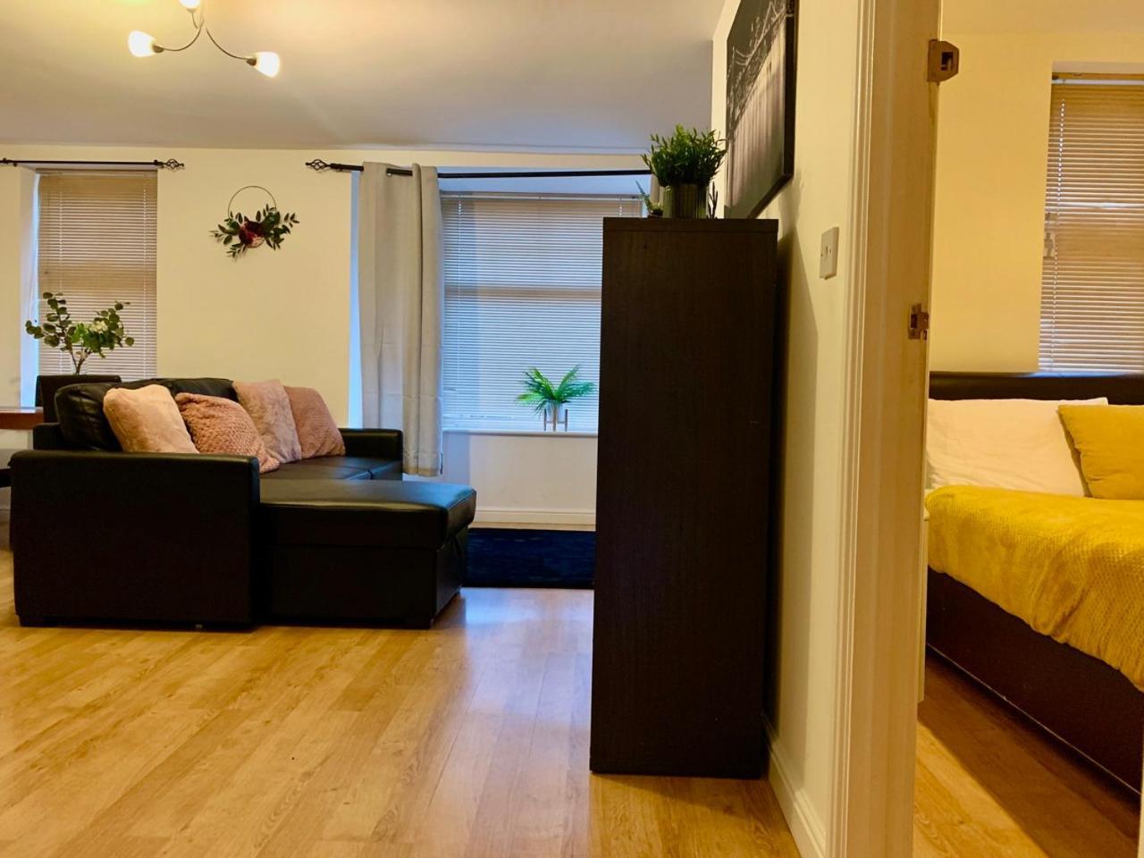 버밍엄 Lovely 2 Bed Ground Floor Flat With Free Parking 아파트 외부 사진